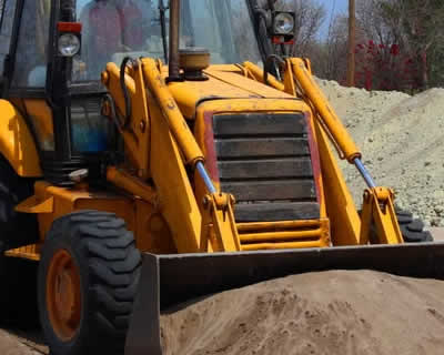 Bulldozers, Loaders & Backhoes TN