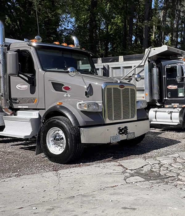 Knoxville Semi-Truck Washing Services